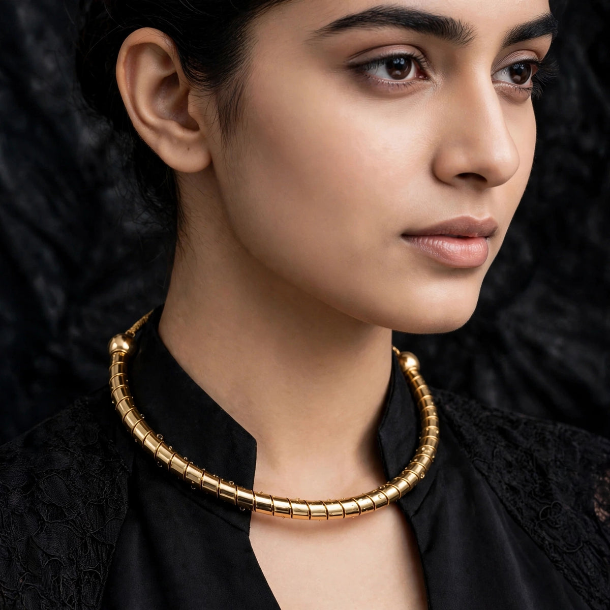 Golden coil collar necklace