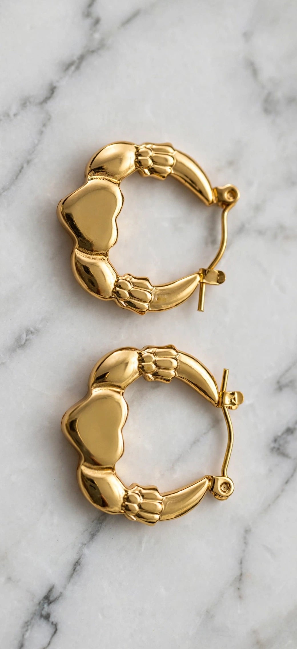 Heart circle golden hoop